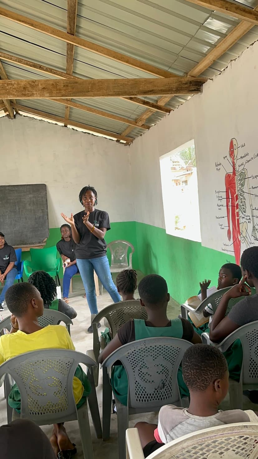 A picture of an Accra girls secondary school student speaking